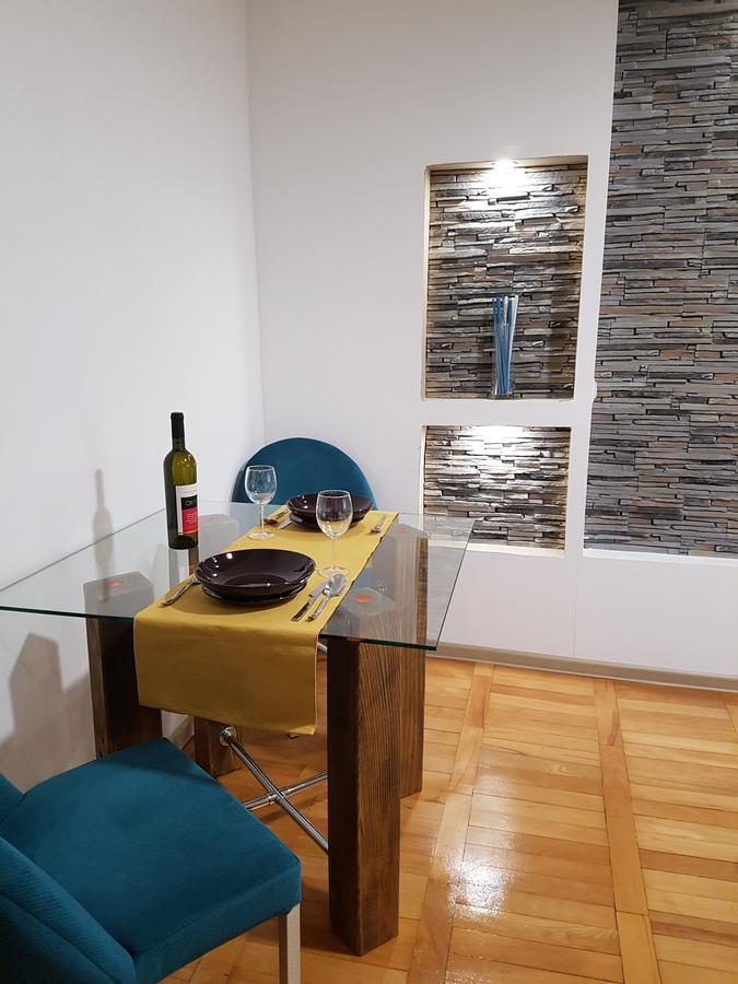 Woodstone Apartment Плоешти Экстерьер фото