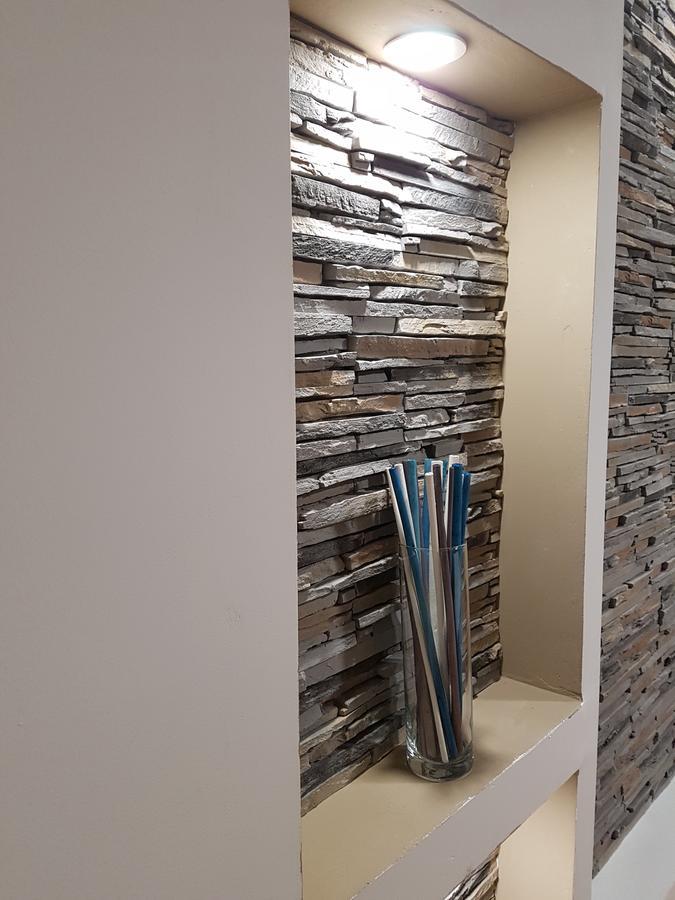 Woodstone Apartment Плоешти Экстерьер фото